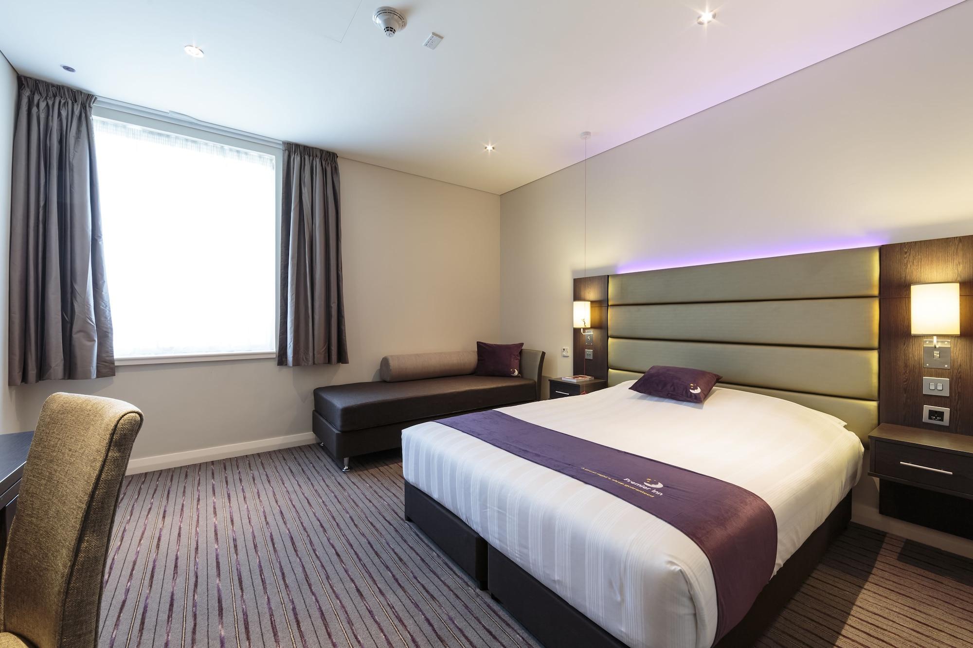 Premier Inn Doha Education City Exterior foto